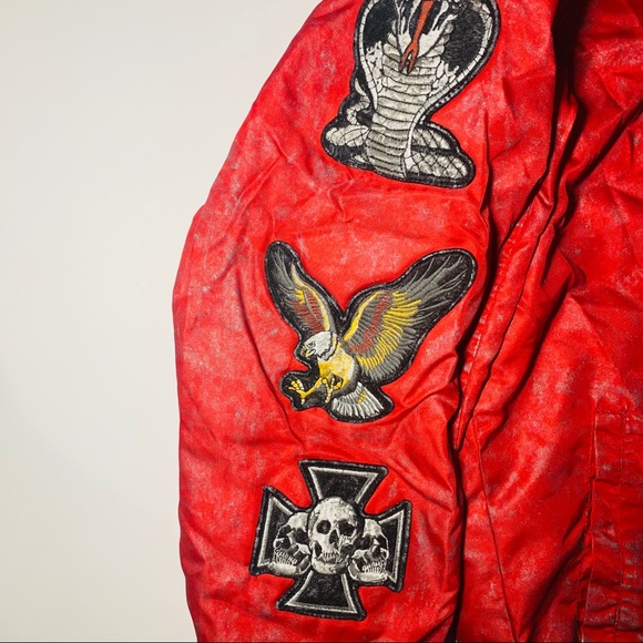 Red Jacket - Picture 5 of 7